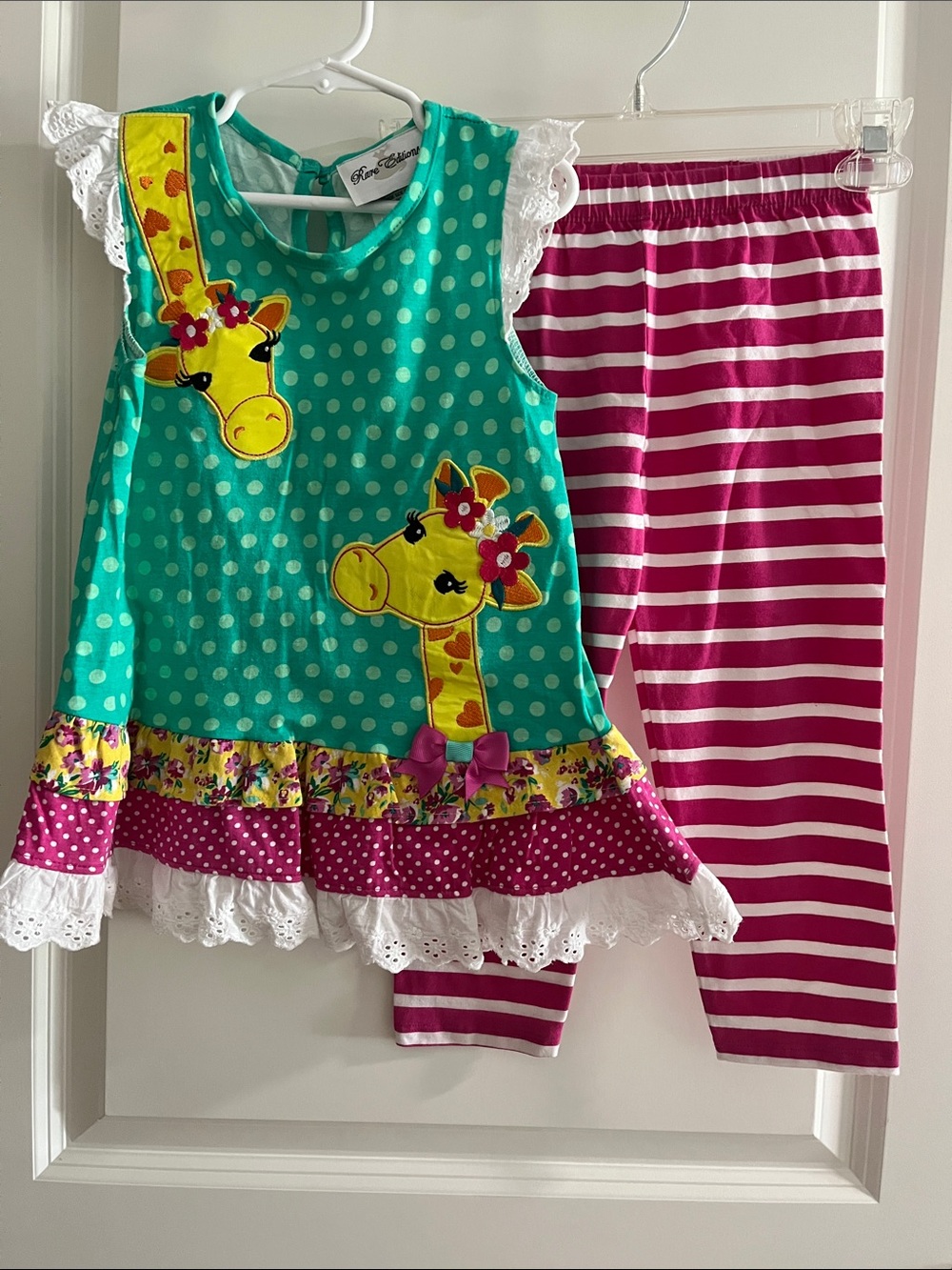 Girls' Turquoise Polka Dot Giraffe Set with Pink Stripe Leggings